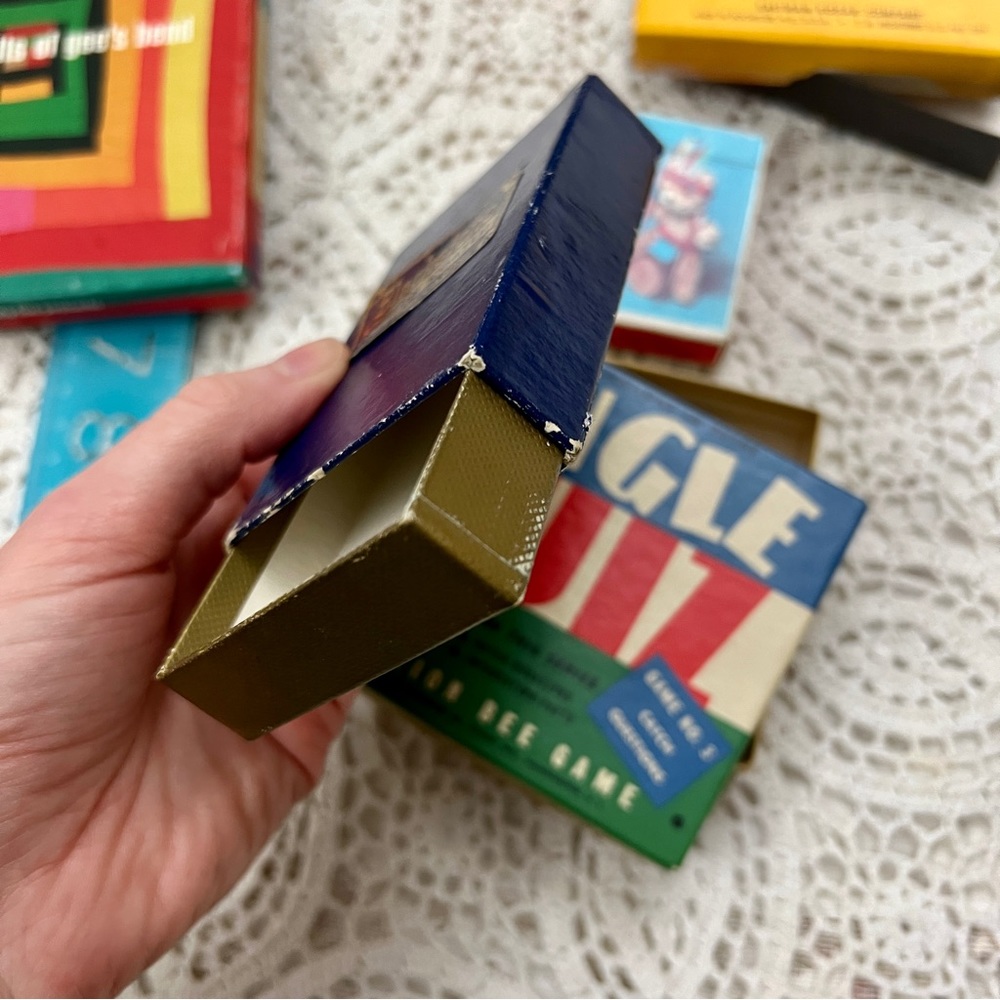 Five small empty boxes - Picture 9 of 17